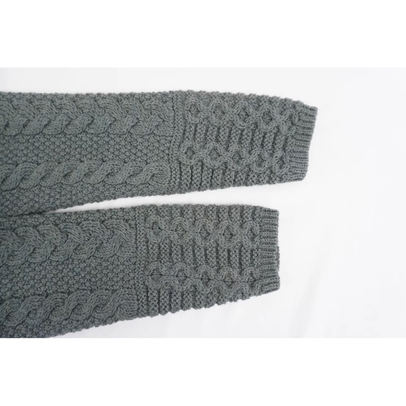 Aran Celtic knot zip up hooded sweater - Picture 4 of 6